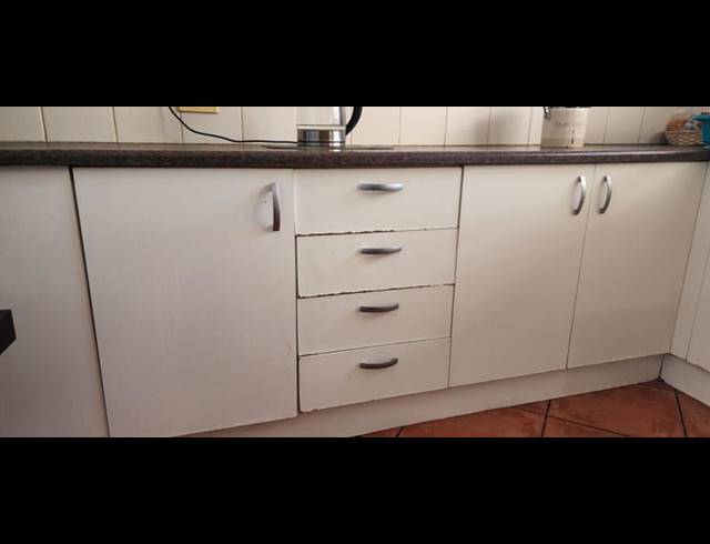 2 BEDROOM APARTMENT FOR SALE IN GOODWOOD CENTRAL